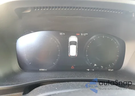 2021 Volvo Xc40 T4 Momentum z USA, uszkodzony, nr VIN YV4AC2HK4M2604185